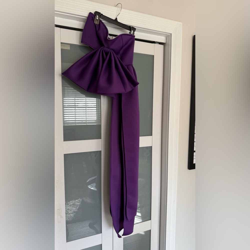 Beautiful purple top- Size small - Picture 4 of 9